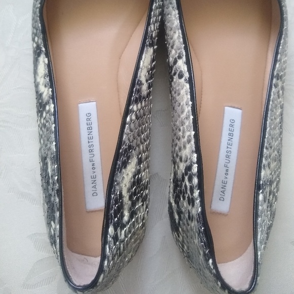 Diane von Furstenberg leather snakeskin shoes - Picture 2 of 4